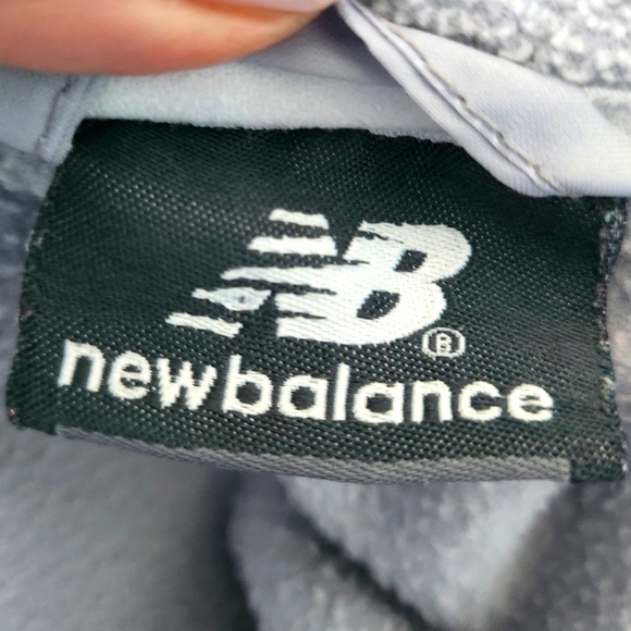 Womens New Balance lightweight gray fleece jacket size Small - Picture 3 of 4
